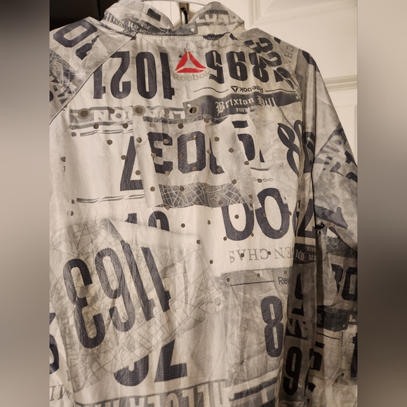 Reebok Men's running rainpullover - Picture 4 of 6